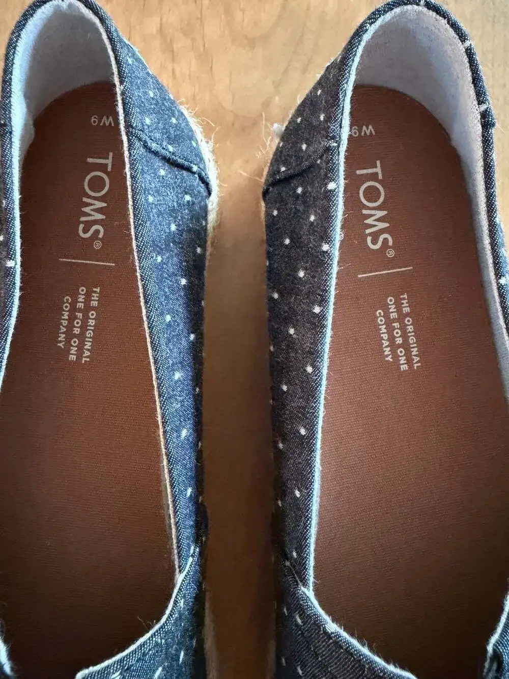 TOMS Women's Chambray Polka Dot Alpargata Espadrille Slip-on Shoes Sz 9